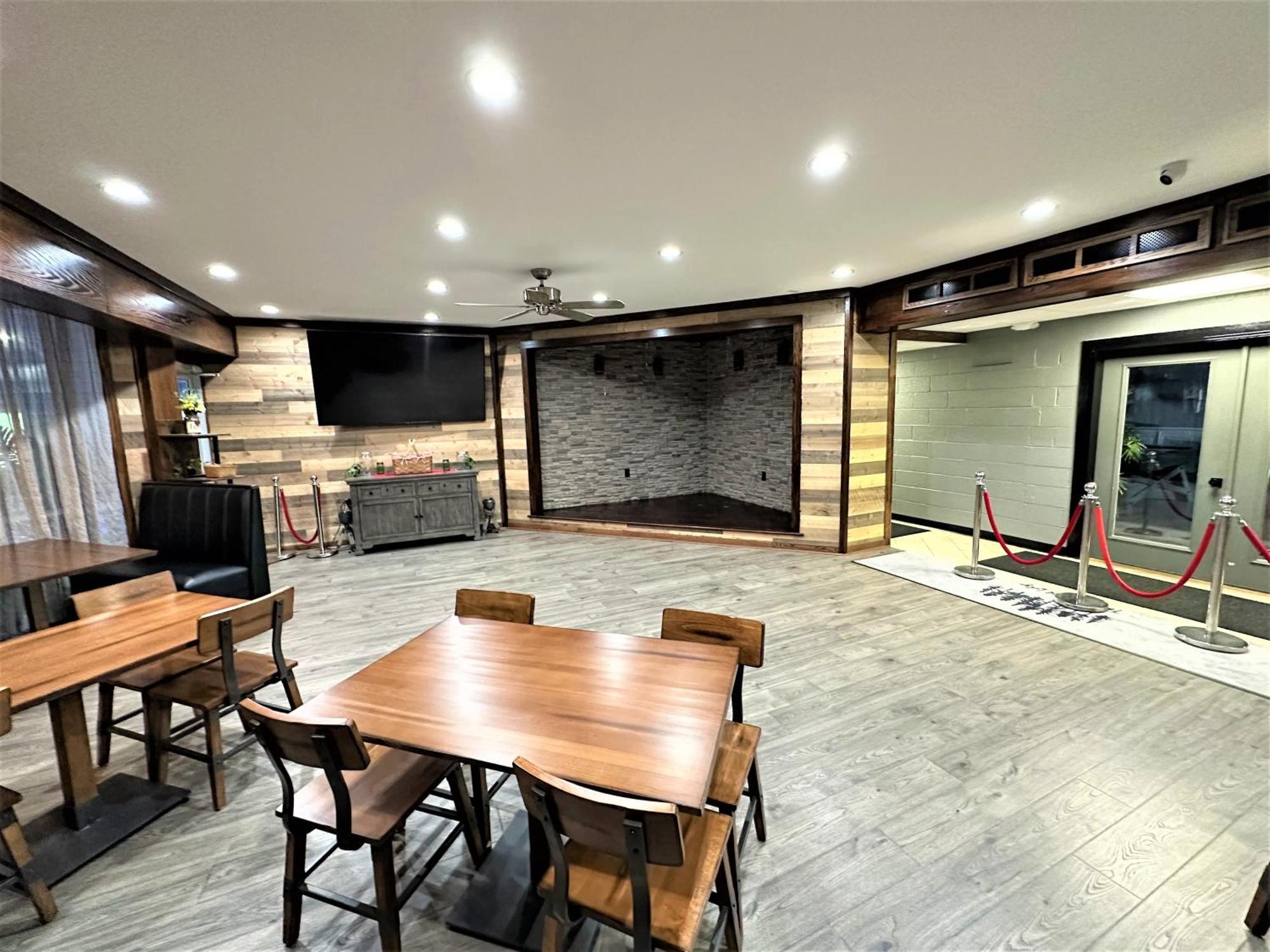 Lakehouse *Hottub*Jacuzzi*Firepit*Bbq*Pool Long Pond Exterior photo